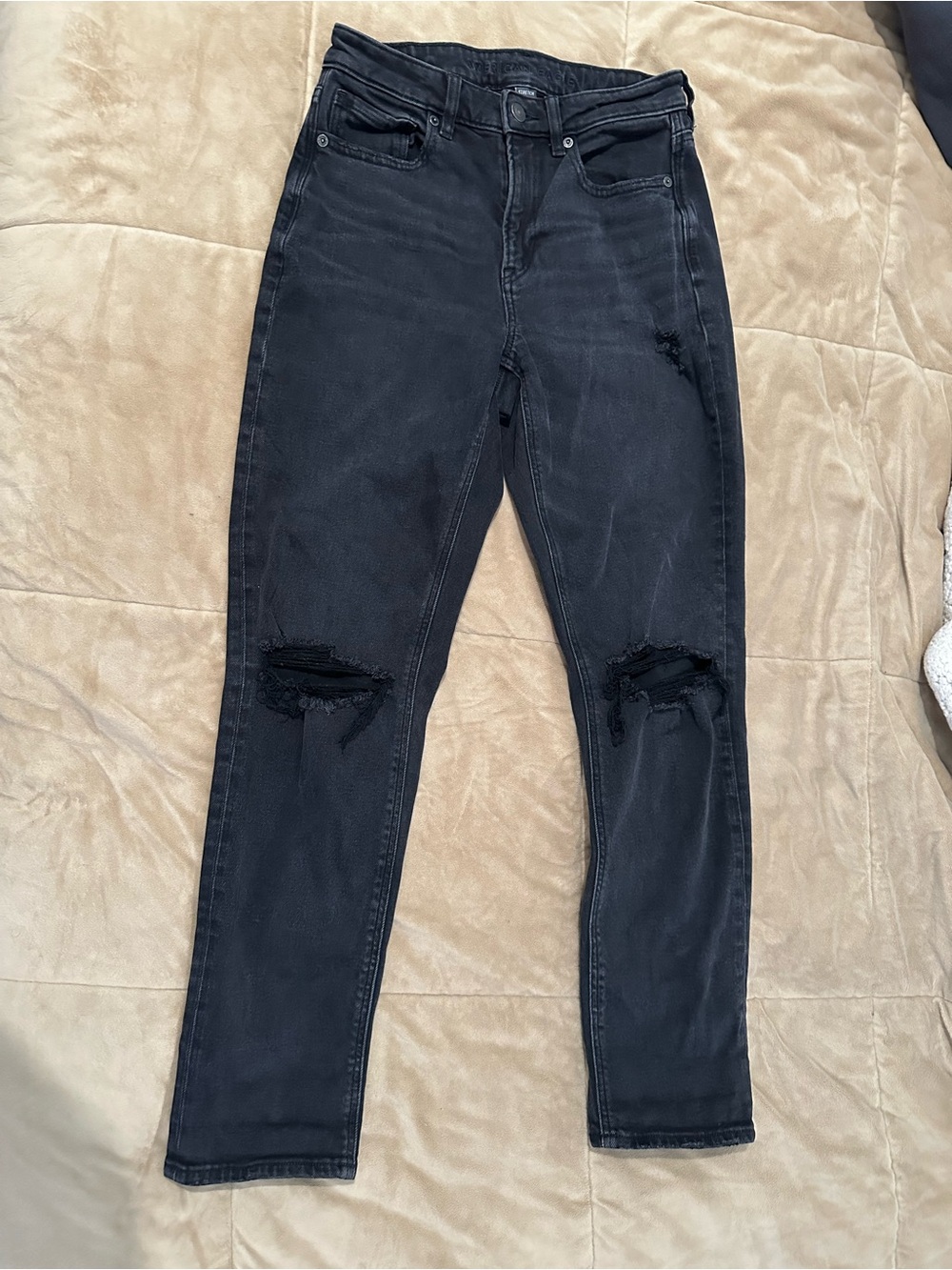 American eagle distressed mom jean
